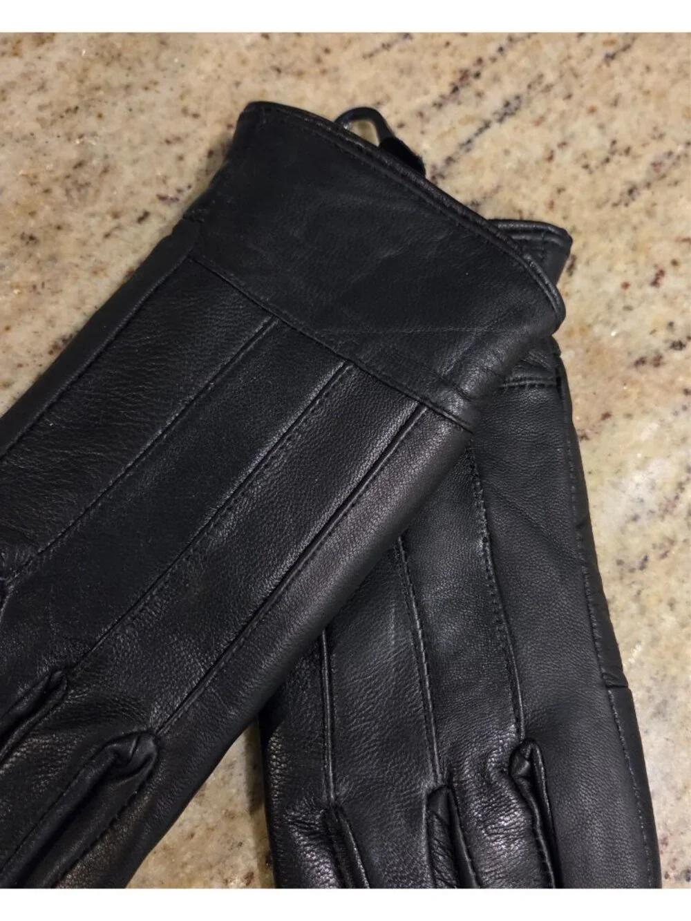 New! Women's Size S Fleece Lined Black Leather Gloves